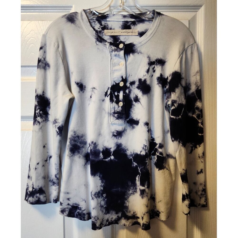 Striking Raquel Allegra Women's Sparrow Tie Dye Henley Shirt White/Navy Size 0